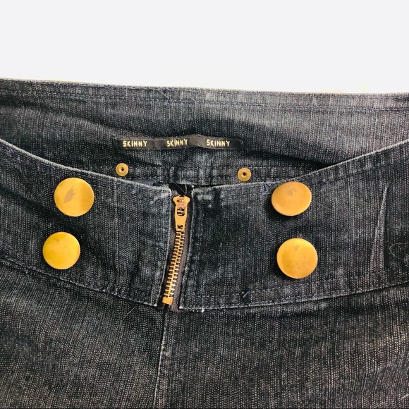 Hip Hugging Low Rise Wide Waist Large Buttons Stretch Skinny Dark Wash Jeans, 7 - Picture 3 of 7